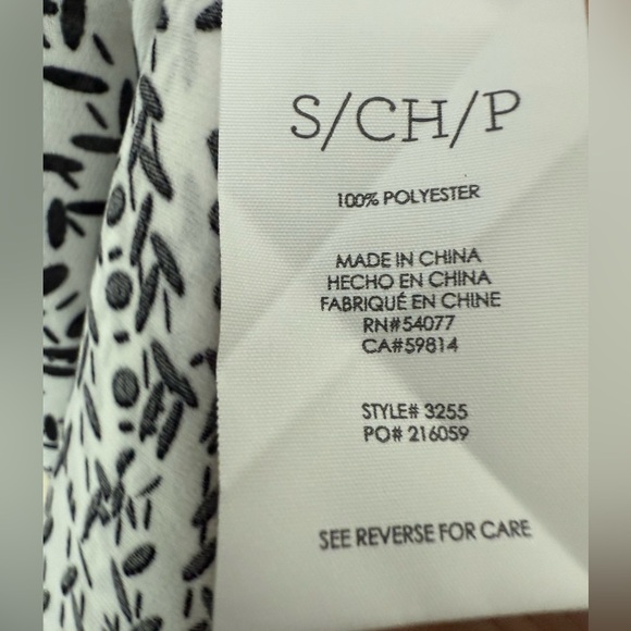 CABI Split Back Button Up Top - Picture 6 of 6